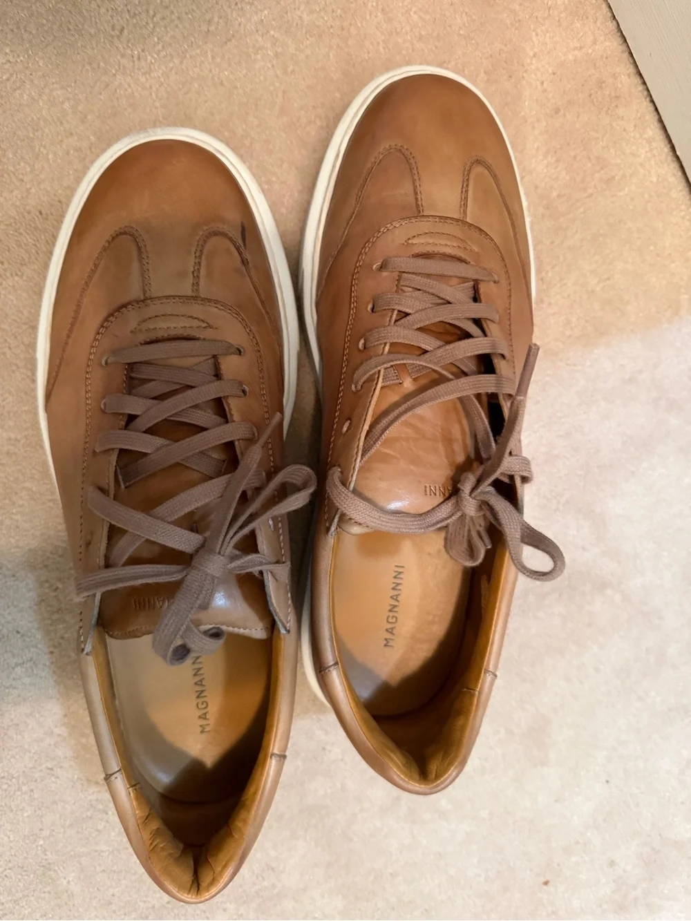 Magnanni Tan Leather Low-Top Sneakers - Picture 2 of 5
